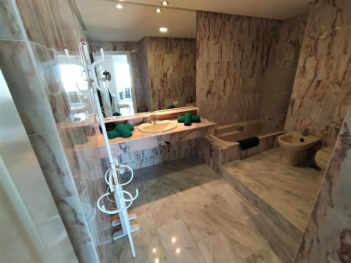 Vive Benalmadena Apartamento Coloso, Lujo Sobre El Mar, Playa 200 M. Apartment