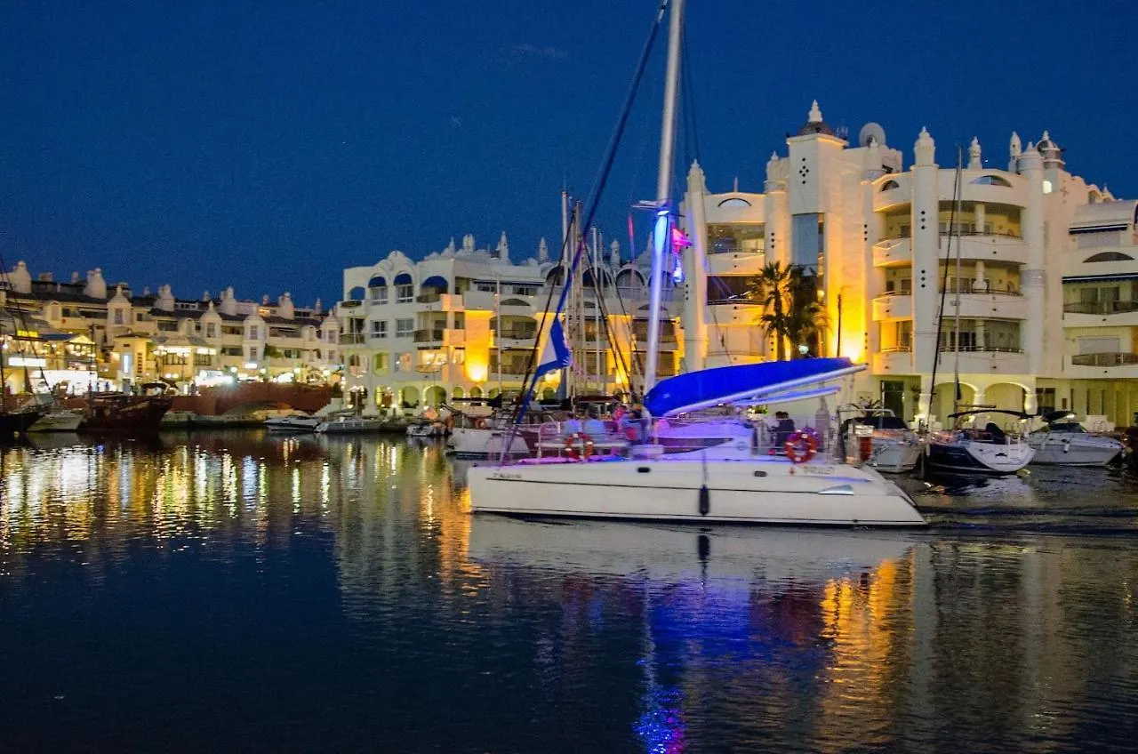 Vive Benalmadena Apartamento Coloso, Lujo Sobre El Mar, Playa 200 M. Apartment 0*,  Spain